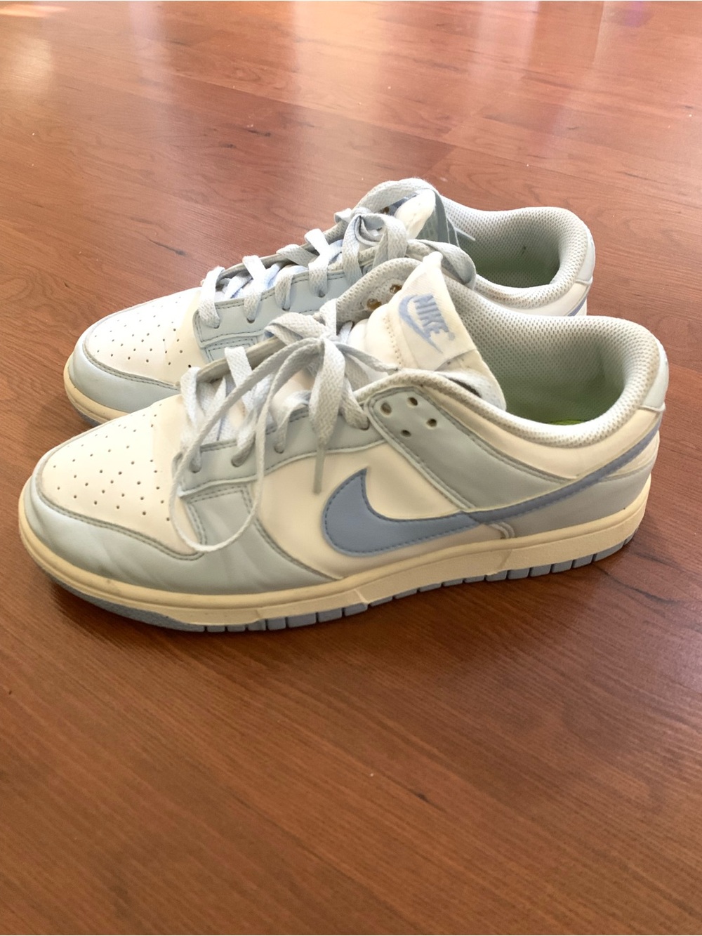 Nike Kids Low-Top Sneakers in Light Blue and White